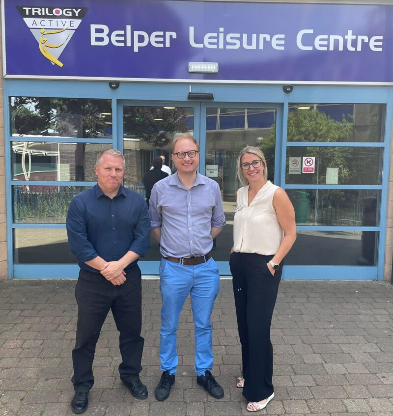 Jonathan Davies MP and representatives from Trilogy Active Belper and Belper Leisure Centre.