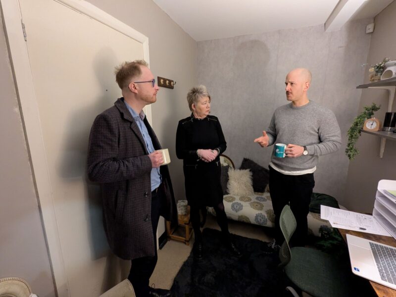 Jonathan Davies MP visiting Spondon Community Hub