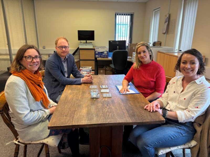 Jonathan Davies MP meeting with parents concerned about smartphones in schools.