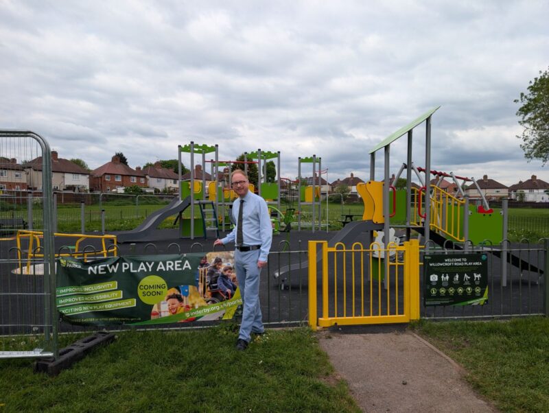 Jonathan Davies MP outside Willowcroft park.